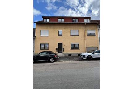 Großes Mehrfamilienhaus mit 4 Wohneinheiten in Großrosseln -Nähe Zentrum- zu verkaufen