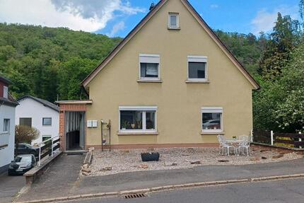 2 Familienhaus mit großem Garten in Mittelbollenbach - Idar-Oberstein
