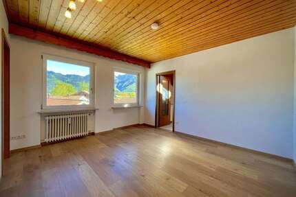 Wohnung zum Kaufen in Grassau 125.000,00 € 32.4 m²