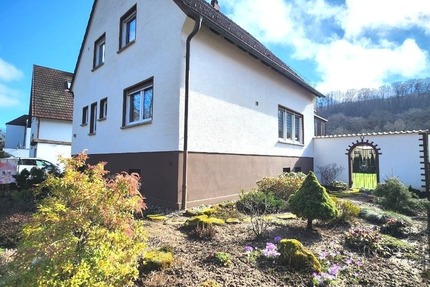 Einziehen & Wohlfühlen – Gepflegtes freistehendes 60er-Jahre-EFH mit Gartenparadies - Thaleischweiler-Fröschen