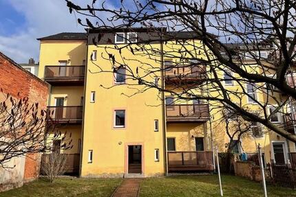 Wohntraum im Dachgeschoss mit Einbauküche! - Riesa