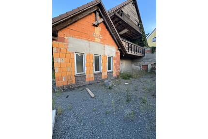 Haus mit Scheune in Falkenhain – Sanierungsobjekt - Wurzen