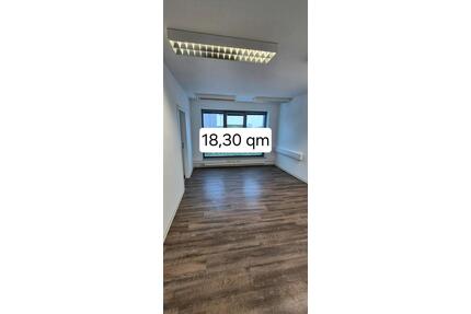 Büroraum zu vermieten - 250,00&nbsp;EUR Kaltmiete, ca.&nbsp; 18,00&nbsp;m&sup2; in Laatzen (PLZ: 30880)