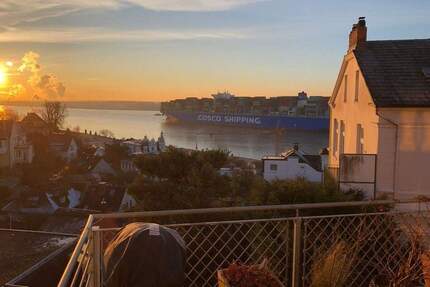 Beletage mit fantastischem Elbblick im Blankeneser Treppenviertel - Hamburg