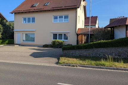 Einfamilienhaus mit Gewerbeeinheit und Carport - Torgau