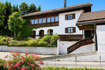 Haus zum Kaufen in Deggendorf 575.000,00 € 260 m²