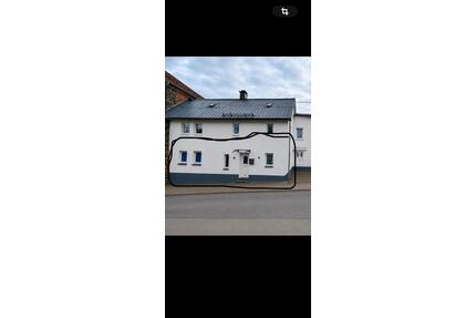 HAUS ZU VERMIETEN RENNEROD - 750,00&nbsp;EUR Kaltmiete, ca.&nbsp; 60,00&nbsp;m&sup2; in Rennerod (PLZ: 56477)