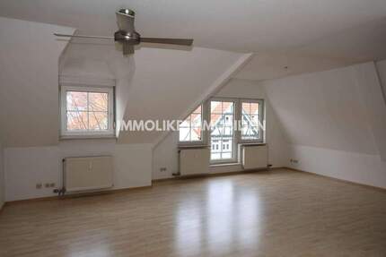 Helle 2-Zimmer-Dachgeschosswohnung in zentraler Lage - Bad Soden-Salmünster