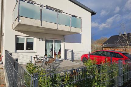 Sehr schöne neuwertige Wohnung mit Balkon in Steinberg am See