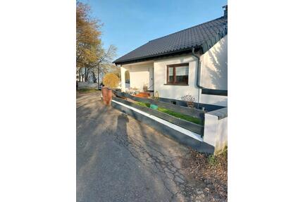 Freistehendes Haus - 420.000,00&nbsp;EUR Kaufpreis, ca.&nbsp; 90,00&nbsp;m&sup2; in Rheinbach (PLZ: 53359)