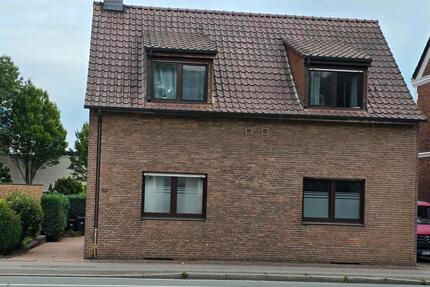 Doppelhaus in zentraler Lage - 487.000,00&nbsp;EUR Kaufpreis, ca.&nbsp; 260,00&nbsp;m&sup2; in Bocholt (PLZ: 46395)