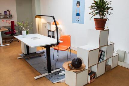 Toller Büroplatz in kreativer Bürogemeinschaft frei (HH-Altona) - Hamburg