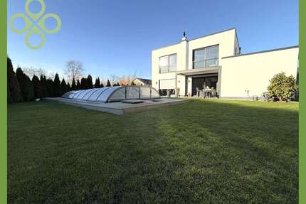 Haus zum Kaufen in Ahrensfelde 999.000,00 € 220 m²