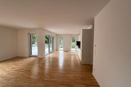 Helle 3-Zimmer-Wohnung mit Terrasse - Nürtingen