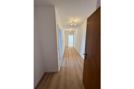 Wohnung zum Vermieten - 1.420,00&nbsp;EUR Kaltmiete, ca.&nbsp; 90,00&nbsp;m&sup2; in Mainhausen (PLZ: 63533)