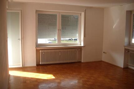 helle, großzügige 3 Zimmer-Wohnung 1. Stock - Welden