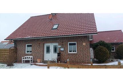 Haus zu vermieten - 1.200,00&nbsp;EUR Kaltmiete, ca.&nbsp; 145,00&nbsp;m&sup2; in Krummhörn (PLZ: 26736)