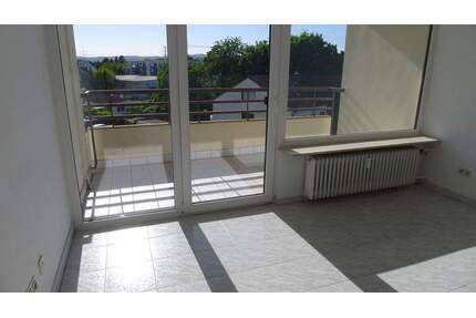 FrankfurtM- Sossenheim 3 Zimmer Wohnung mit Loggia und EBK - Frankfurt am Main