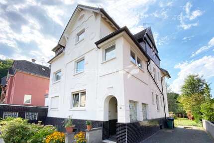 Haus zum Kaufen in Siegen Dillnhütten 285.000,00 € 272 m² - Siegen / Dillnhütten