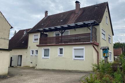 Landwirtschaftliches Anwesen mit Bauernhaus - Auhausen Dornstadt