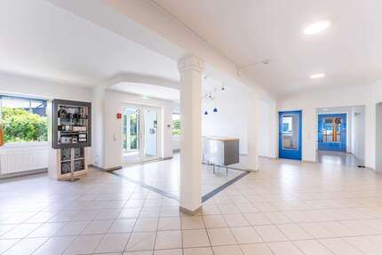 Büro in Straßkirchen 2.500,00 € 265 m²