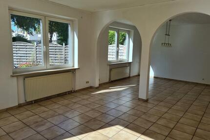 helle 3 Zimmer-Wohnung mit EBK und Garten - Tasdorf