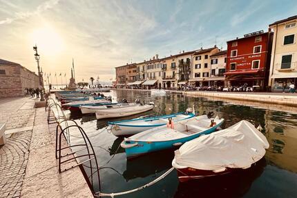 Lazise di Colà, Gardasee - Le Tende C17: Urlaub mit Sonne, Pool und Cappuccino - Augsburg