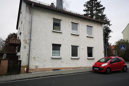 Haus in zentraler Lage - 180.000,00&nbsp;EUR Kaufpreis, in Waldsassen (PLZ: 95652)