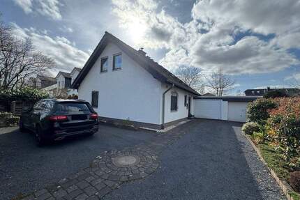 Freistehendes Einfamilienhaus in zentraler Wohnlage von Königswinter-Oberpleis