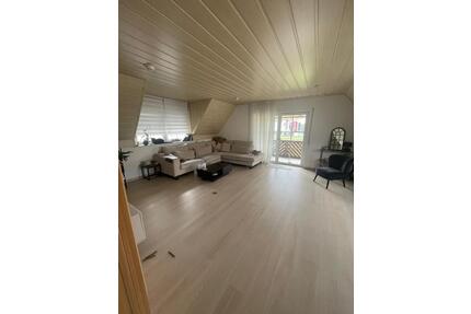 GROSSE 4+1 Zimmer Wohnung (96m2) mit Balkon in Elsenfeld