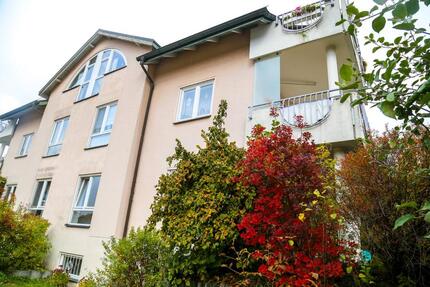 Große 5-Zimmer-Wohnung mit Garten, Terrasse & Garage in - Hof Neuhof