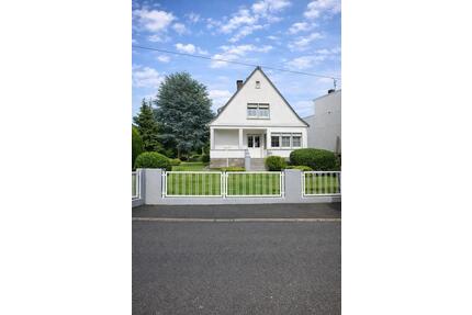 Charmantes Einfamilienhaus mit 1465 m² Grundstück & Baupotential - Wirges