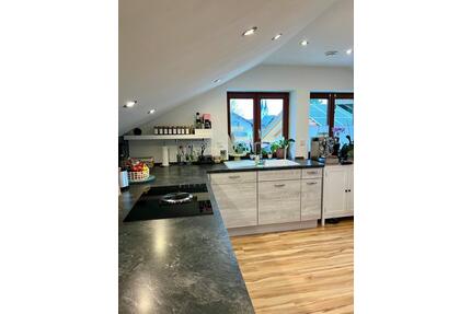 2 Zimmer Dachgeschoss Wohnung in Tuntenhausen