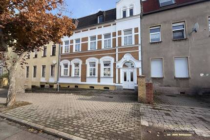 4-Raumwohnung | im Erdgeschoss | mit Gartenbenutzung und Stellplatz - Bitterfeld