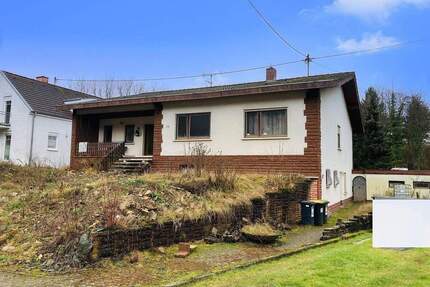 Zwangsversteigerung ++ Einfamilienhaus Einliegerwohnug++ Provisionsfrei für Käufer!! In 66620 Nonnweiler