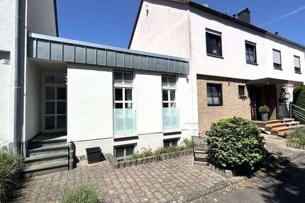 Haus zum Kaufen in Hofheim am Taunus 637.000,00 € 210 m²