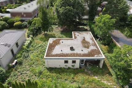 Gebotsverfahren: Sasel - Idyllisches Grundstück inkl. Baugenehmigung für 300qm Wfl. EFHDH - Hamburg / Sasel