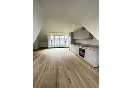 Wohnung zum Mieten in Berlin 2.198,07 € 81.41 m²