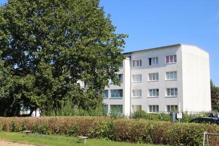 2-Raum-Wohnung mit Einbauküche - 410,00&nbsp;EUR Kaltmiete, ca.&nbsp; 53,75&nbsp;m&sup2; in Güstrow (PLZ: 18273)