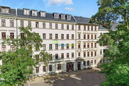 *Sonnige 2-Raum Wohnung im Dachgeschoss mit toller Loggia - Wohnküche, Tageslichtbad * - Leipzig Zentrum-Süd