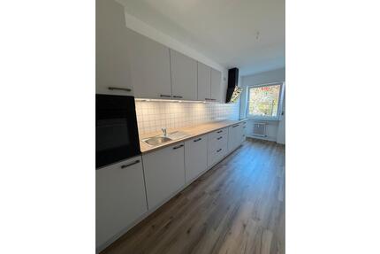 Frisch renovierte 4 Zimmer EG Wohnung BalkonGarten Bad Feilnbach