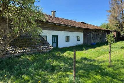 Denkmalgeschützte Hofstelle - 255.000,00&nbsp;EUR Kaufpreis, ca.&nbsp; 150,00&nbsp;m&sup2;&nbsp;Wohnfl&auml;che in Emmerting (PLZ: 84547)