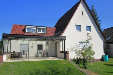 Grundstück mit renovierungsbedürftigem Einfamilienhaus - Nürnberg Altenfurt