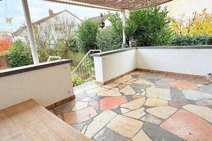 Die Überraschung!! 3 Zimmer, wunderschöner Garten ca. 300 m², Terrasse - Heusenstamm