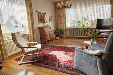 Großzügige helle Wohnung im Zentrum von Bad Salzuflen mit zwei Garagen