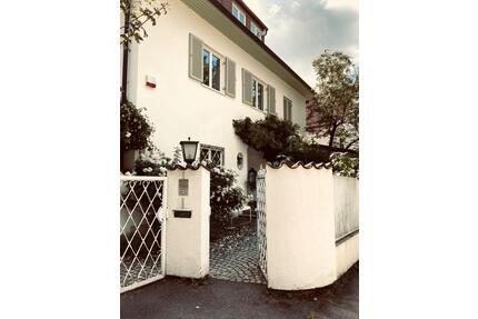 Villa Haus groß hell zentral Augsburg Göggingen Altbau Garten EFH