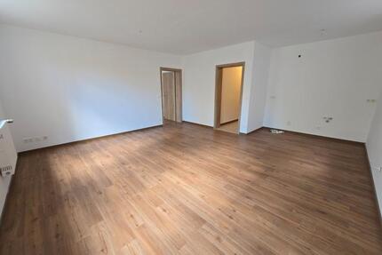 Erstbezug - Renovierte 2-Zimmer-Wohnung - Saal an der Donau