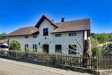 Uriges Einfamilienhaus mit viel Potenzial - Metten
