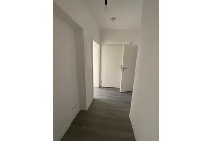 Frisch sanierte 3-Zimmer Wohnung mit Balkon in Meiderich.. - Duisburg Mittelmeiderich