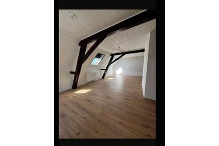 Modern sanierte 2,5 ZKB DG-Wohnung - Ottweiler